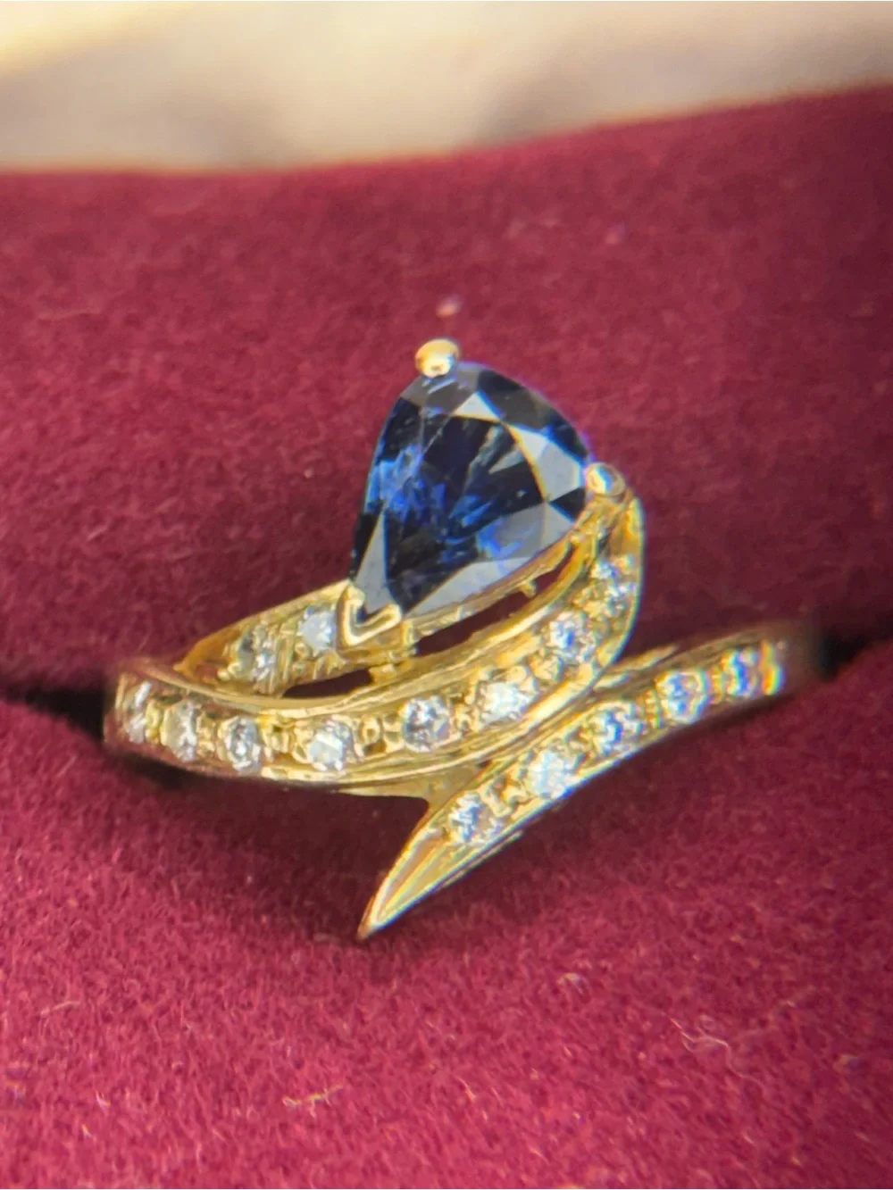 N/A elegant gold