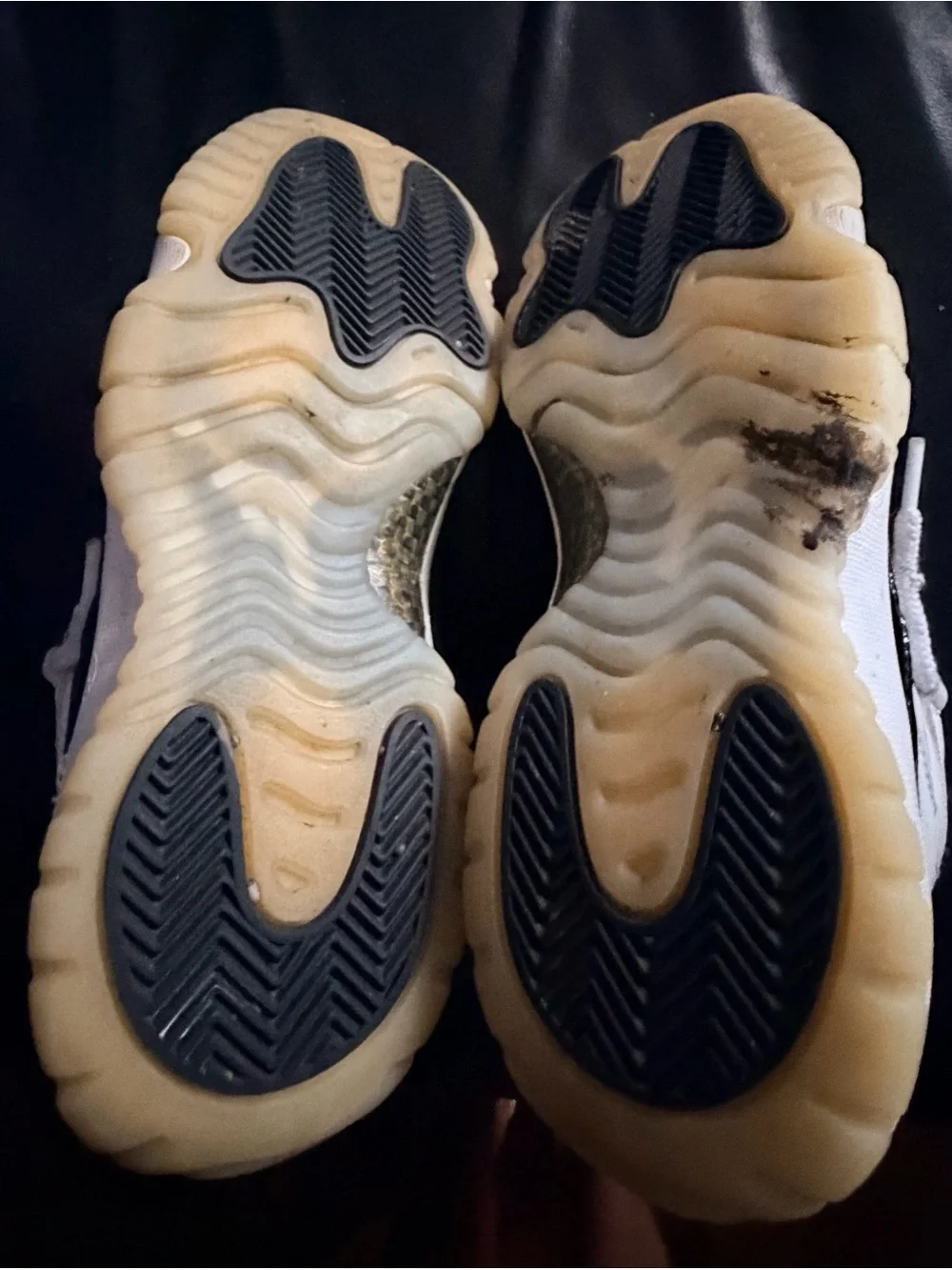 Kids Jordan 11’s “Gratitudes” sz 7y