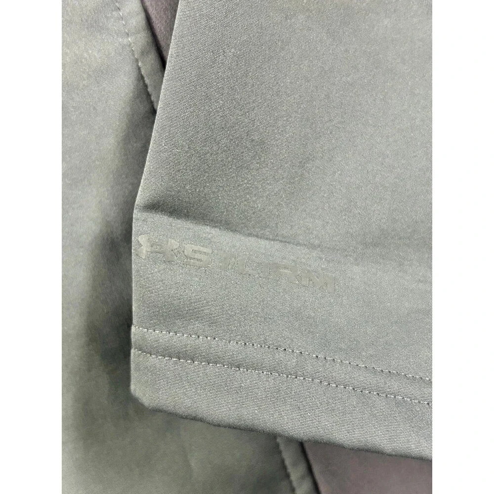 Under Armour zip fast size