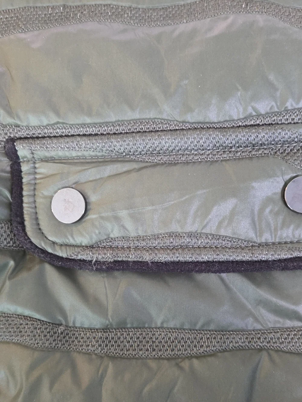 petrageous insulated olive