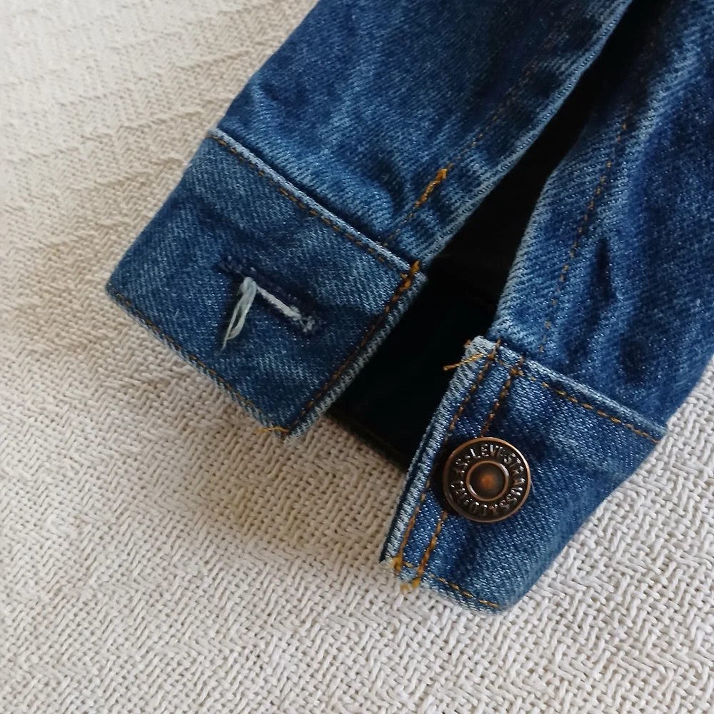 Levis levi size