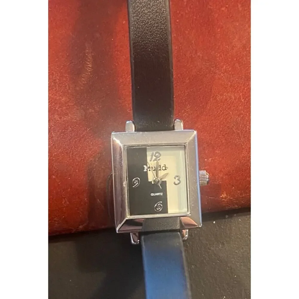 Mudd white new watch