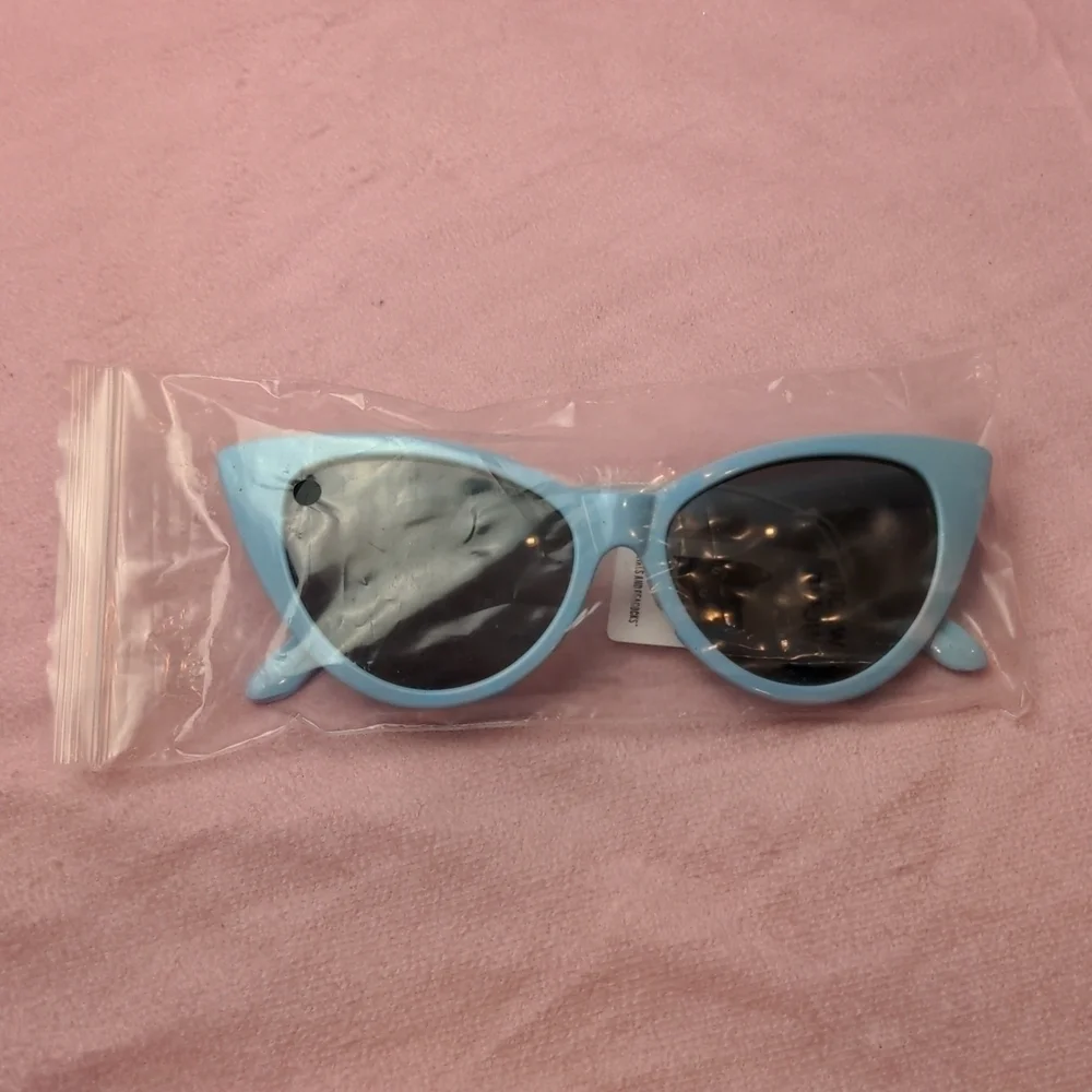 Petals and Peacocks Light Blue Cat Eyes Sunglasses