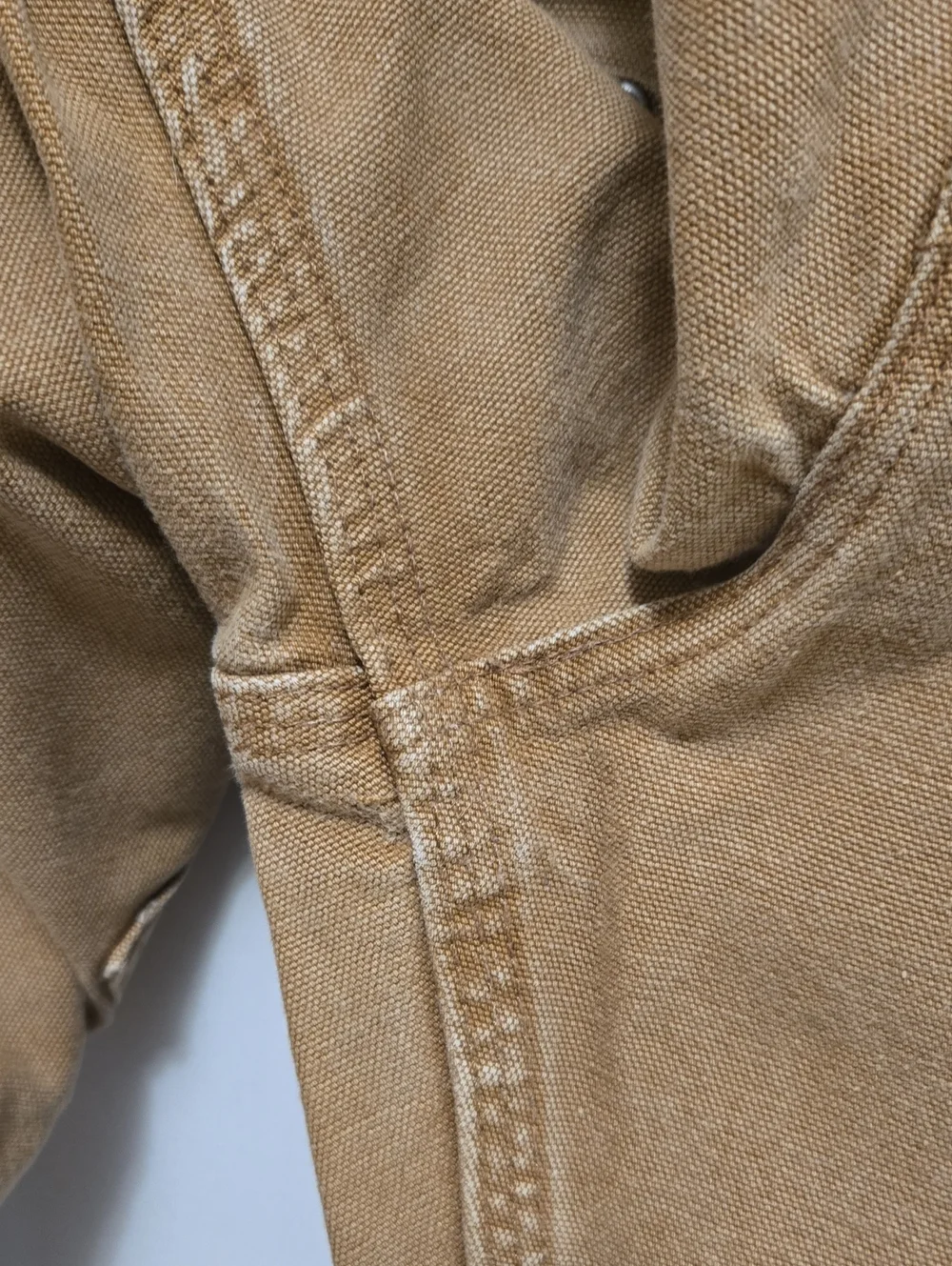 Carhartt b136 brown