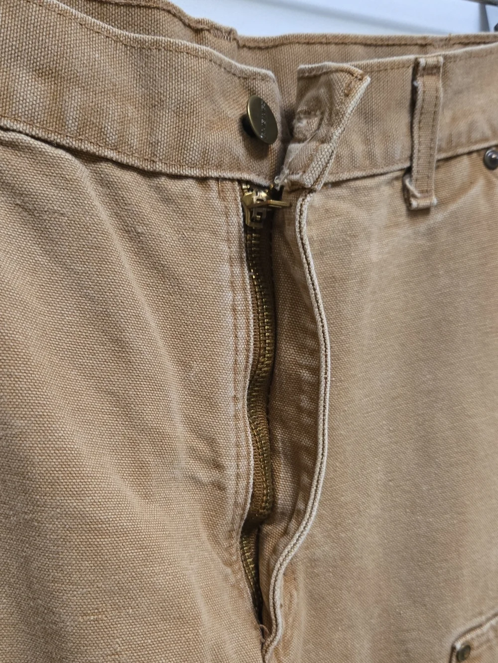 Carhartt b136 brown