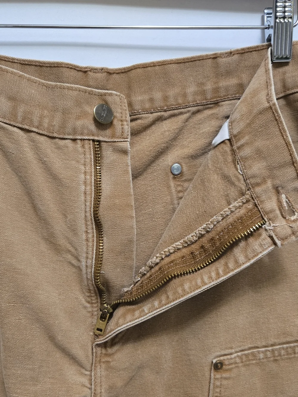 Carhartt b136 brown