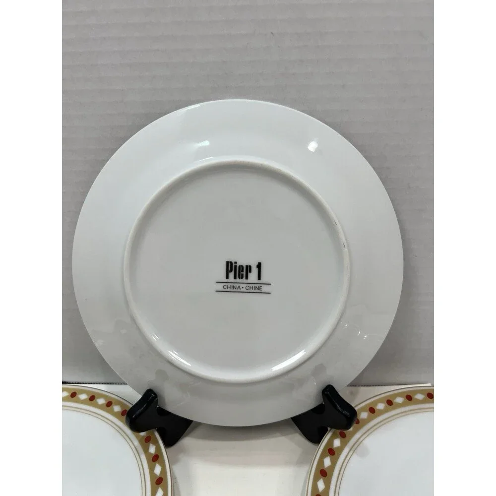 Pier 1 serve these decorated