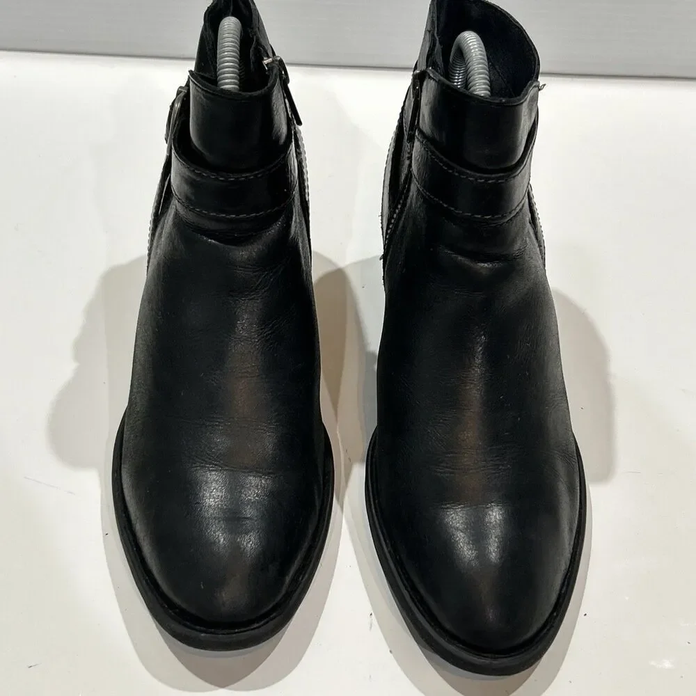 Born Moto Biker Style Comfort Sole Leather Boots Womens 8 M Ankle Zip