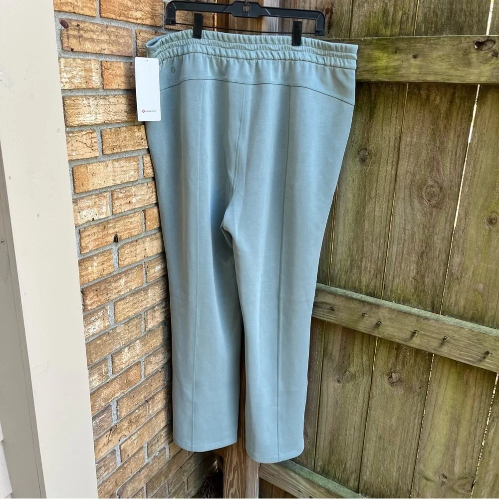 lululemon athletica comfortable stylish