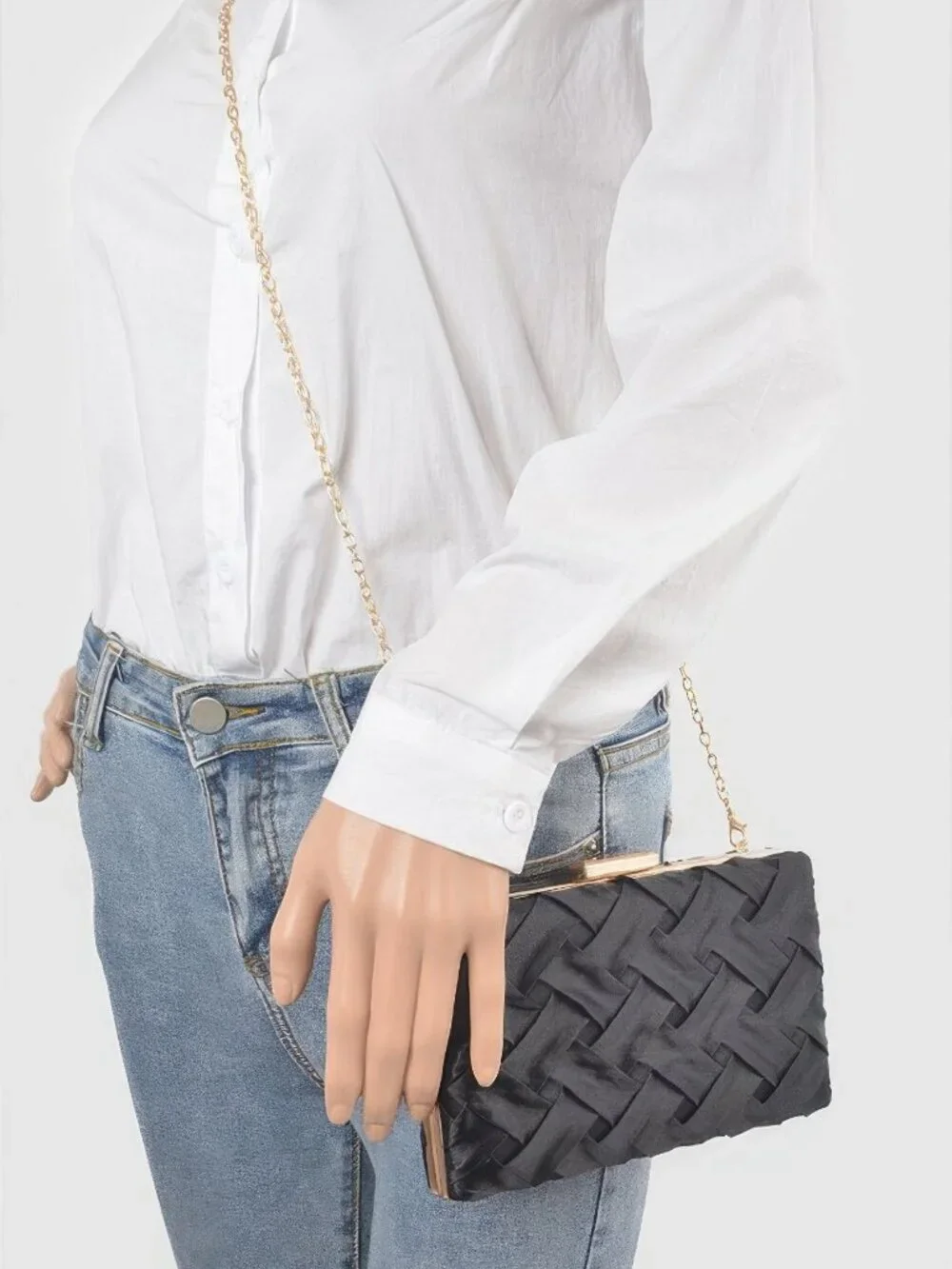 BB Boutique this cross