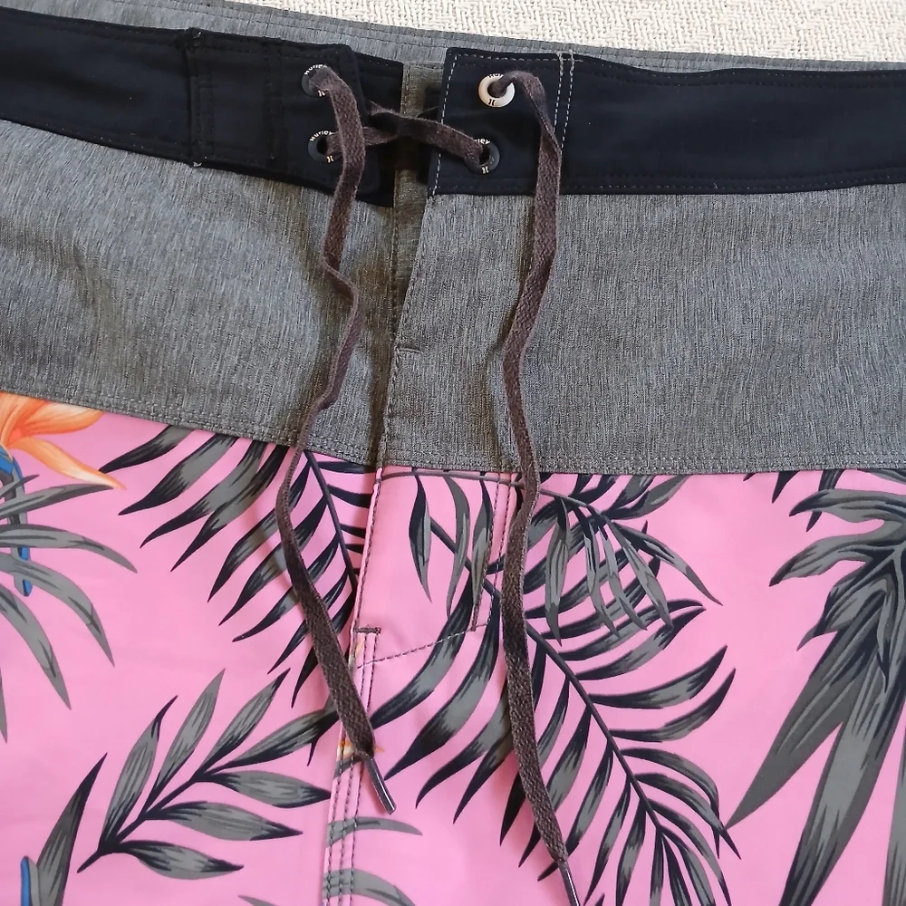 Hurley size 38