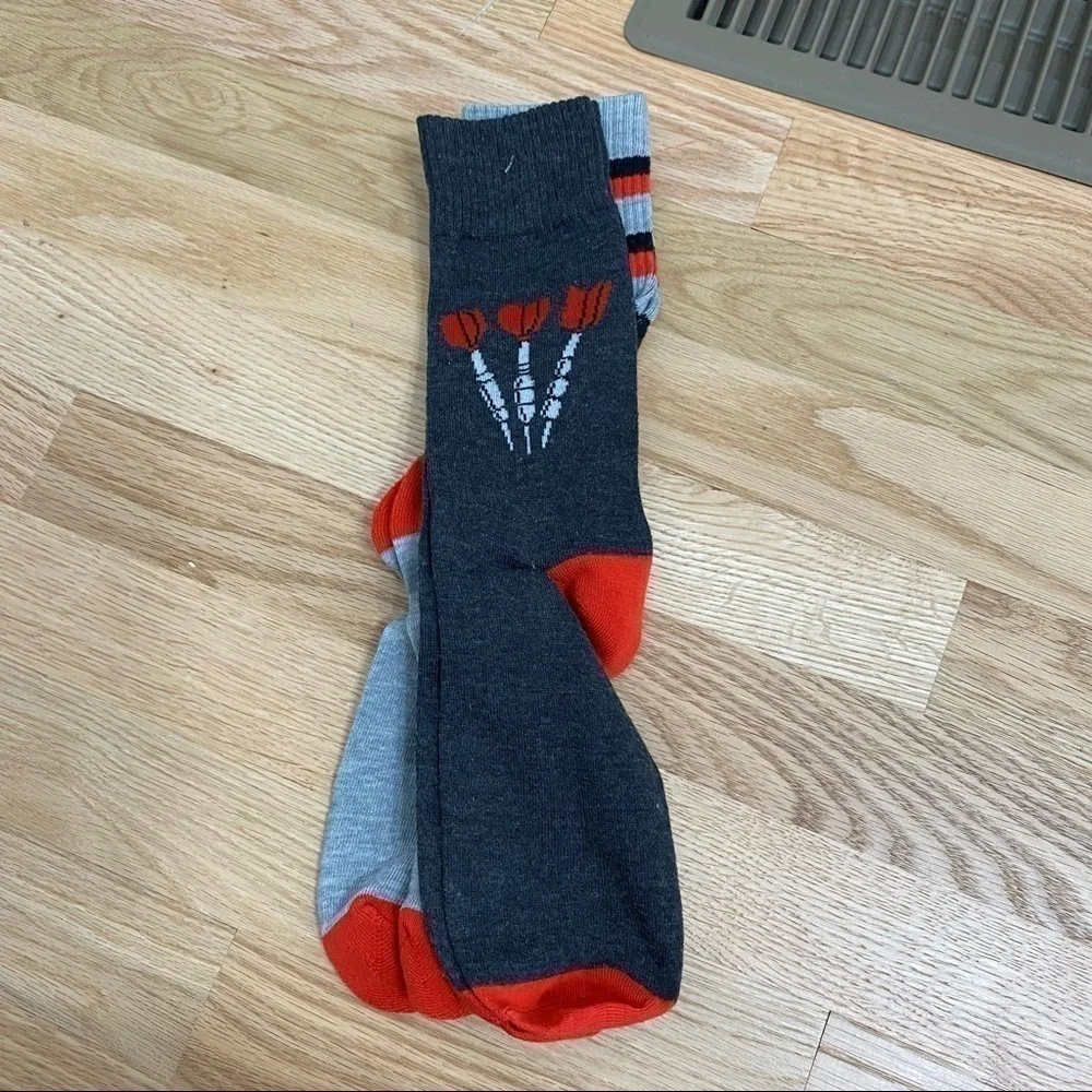 Men’s Dart Print High Socks NEW Dress Gray Red