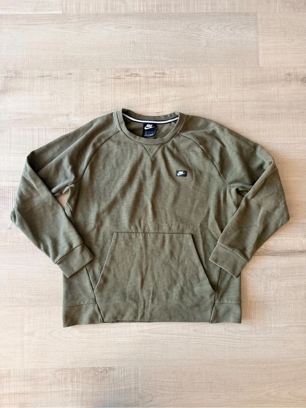 Nike Sportswear Fleece Crewneck Sweatshirt Large Olive Green Pouch Pocket L