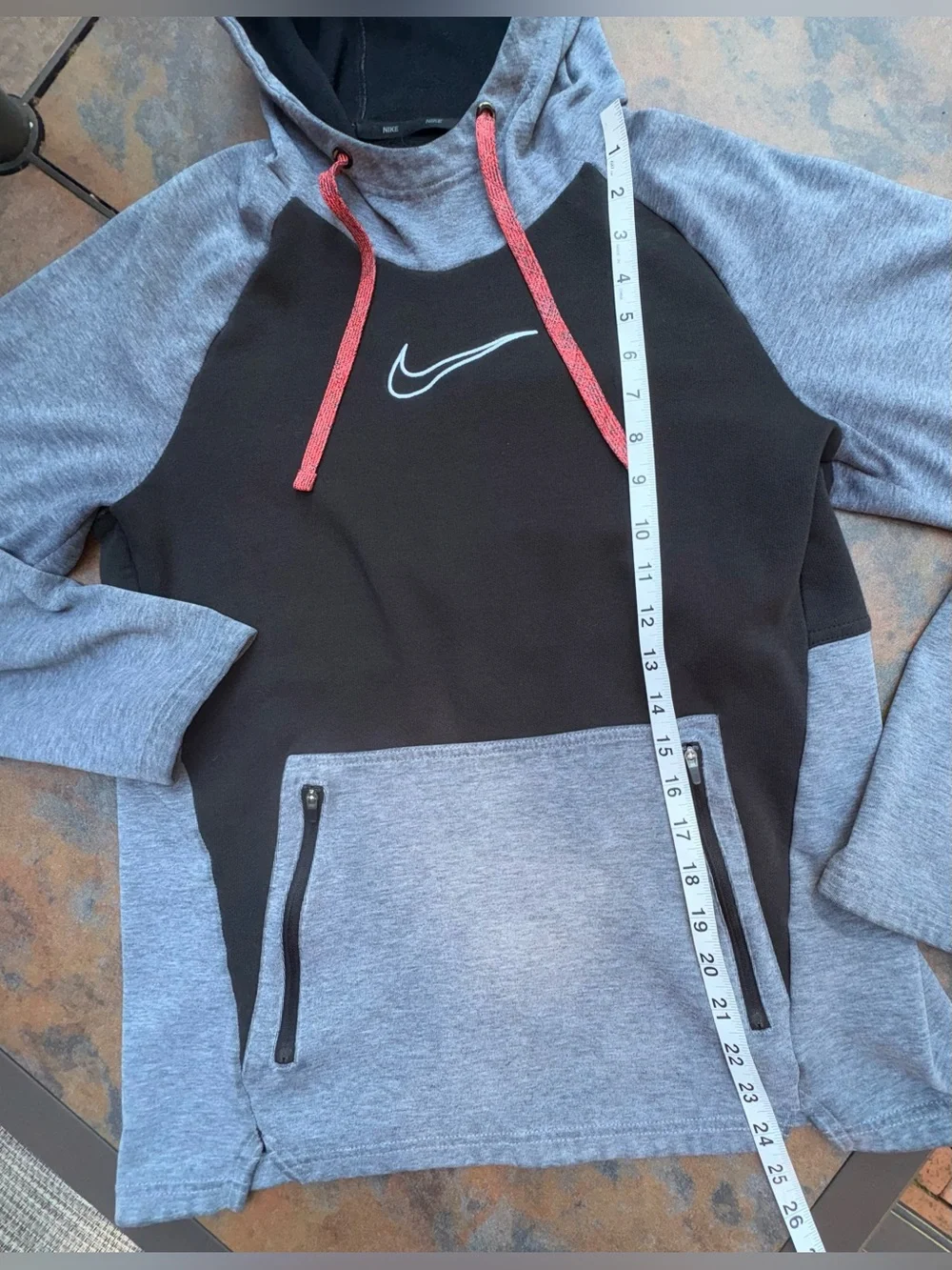 Nike pullover hoodie