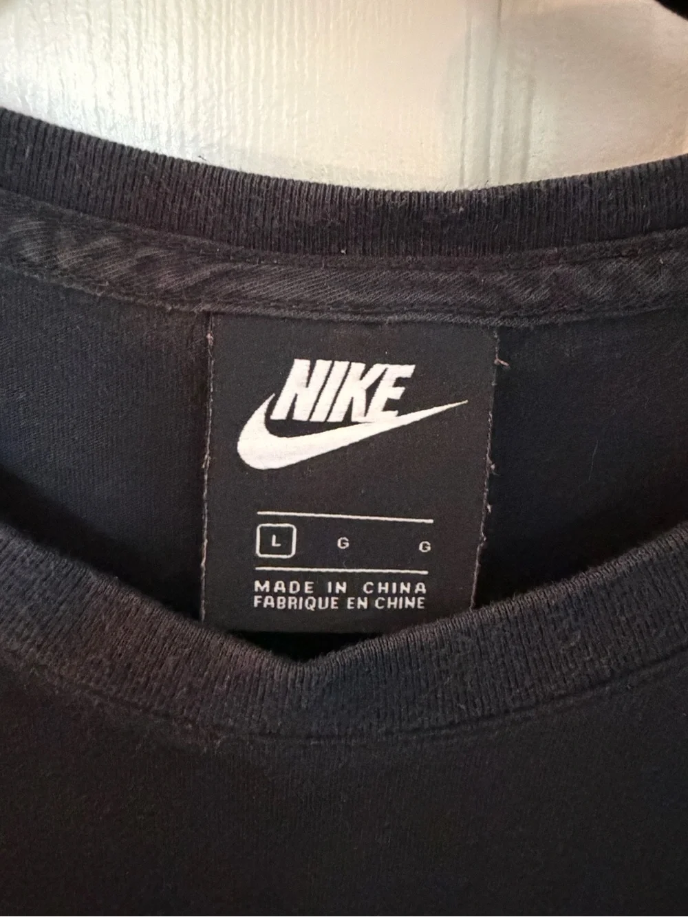 Nike classic black