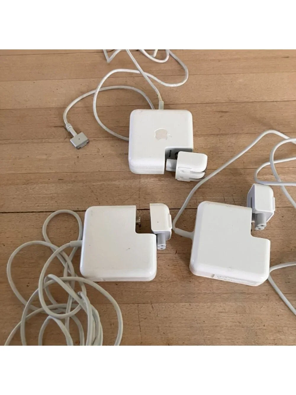 Apple/Non (LOT OF 3) 45W MagSafe 2 Power Adapter A1436 Charger Set White AN EXC