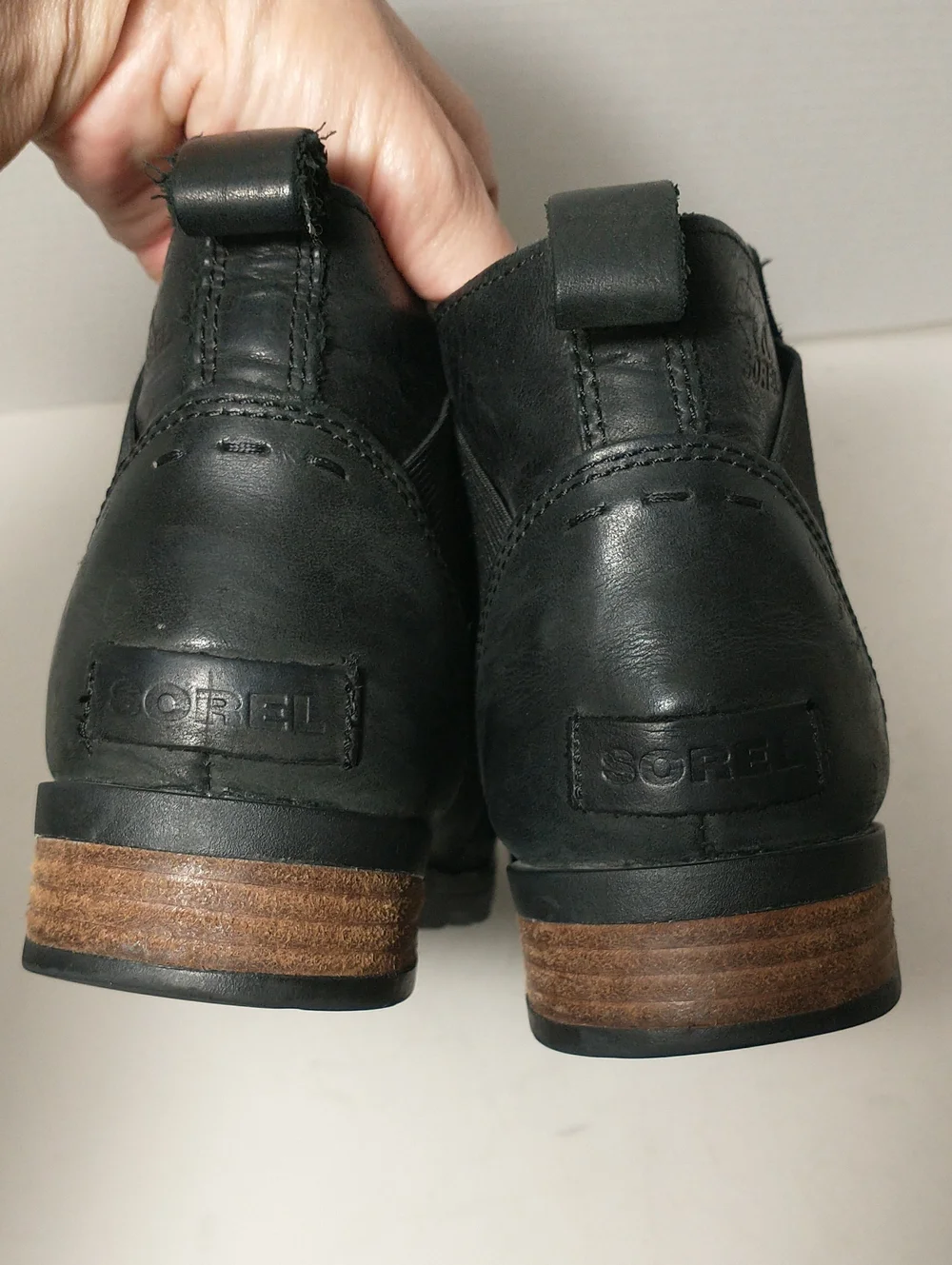 Sorel Emelie Chelsea Leather Waterproof Boot, Black, Women Size 9.5, Seam Sealed