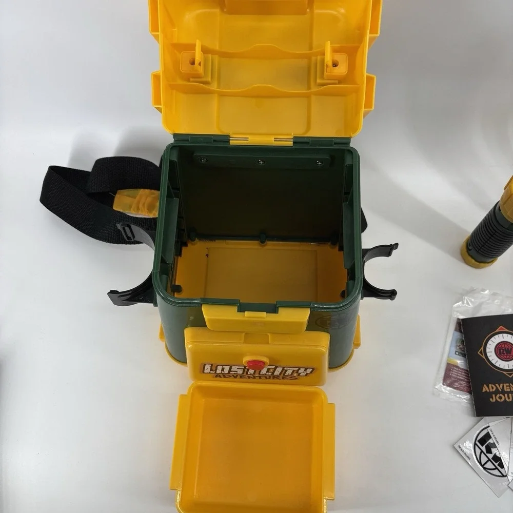 Ryan's World Lost City Adventures Backpack Playset Flashlight Binoculars Figures