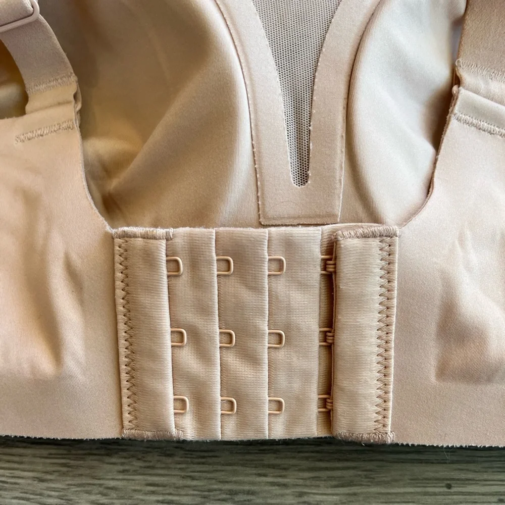 Momcozy women’s breastfeeding