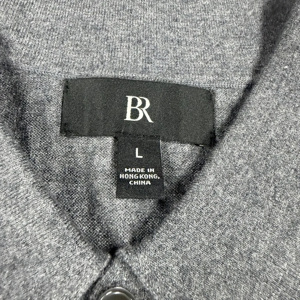 Banana Republic message holes or