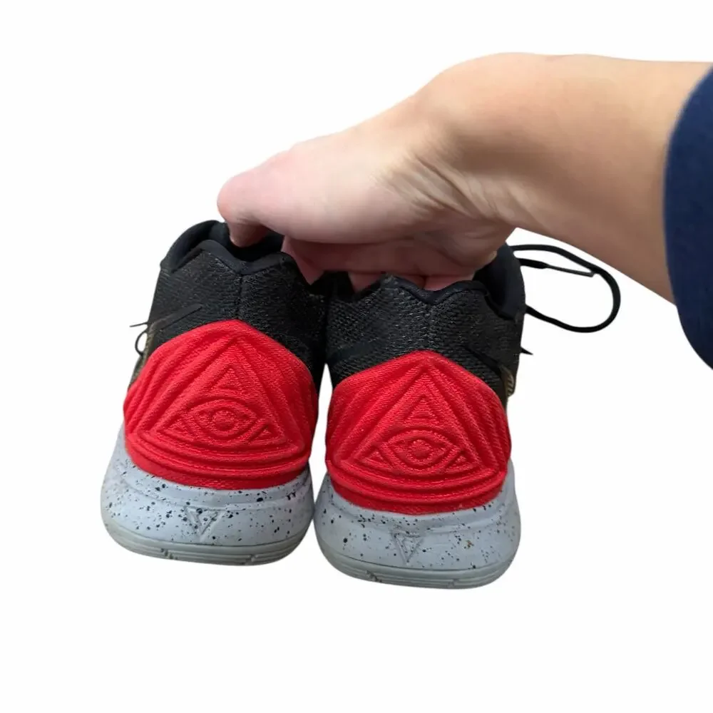 Nike kyrie bred
