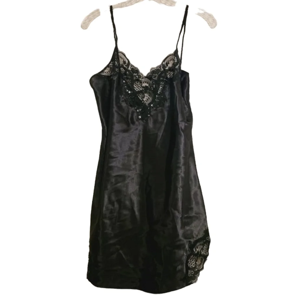 Delicates | Vintage Black Nylon Lace Chemise or Slip (Size Medium)