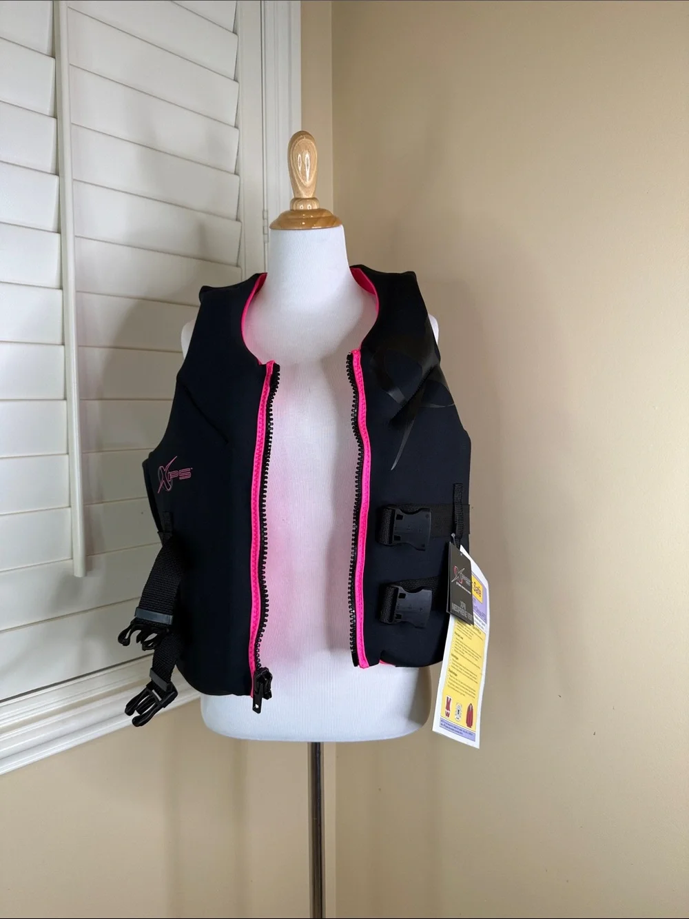 Bass Pro Shops neoprene women