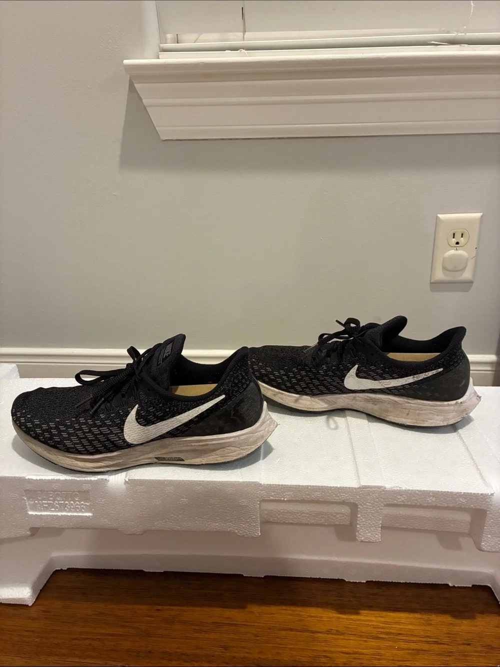 Nike Air Zoom Pegasus 35 Men’s Sneakers