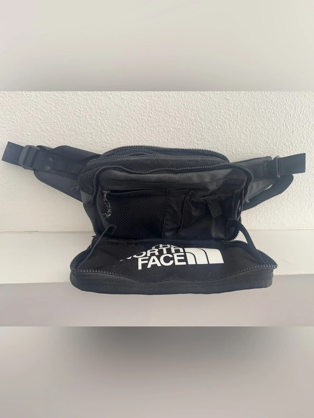 The North Face compact belt