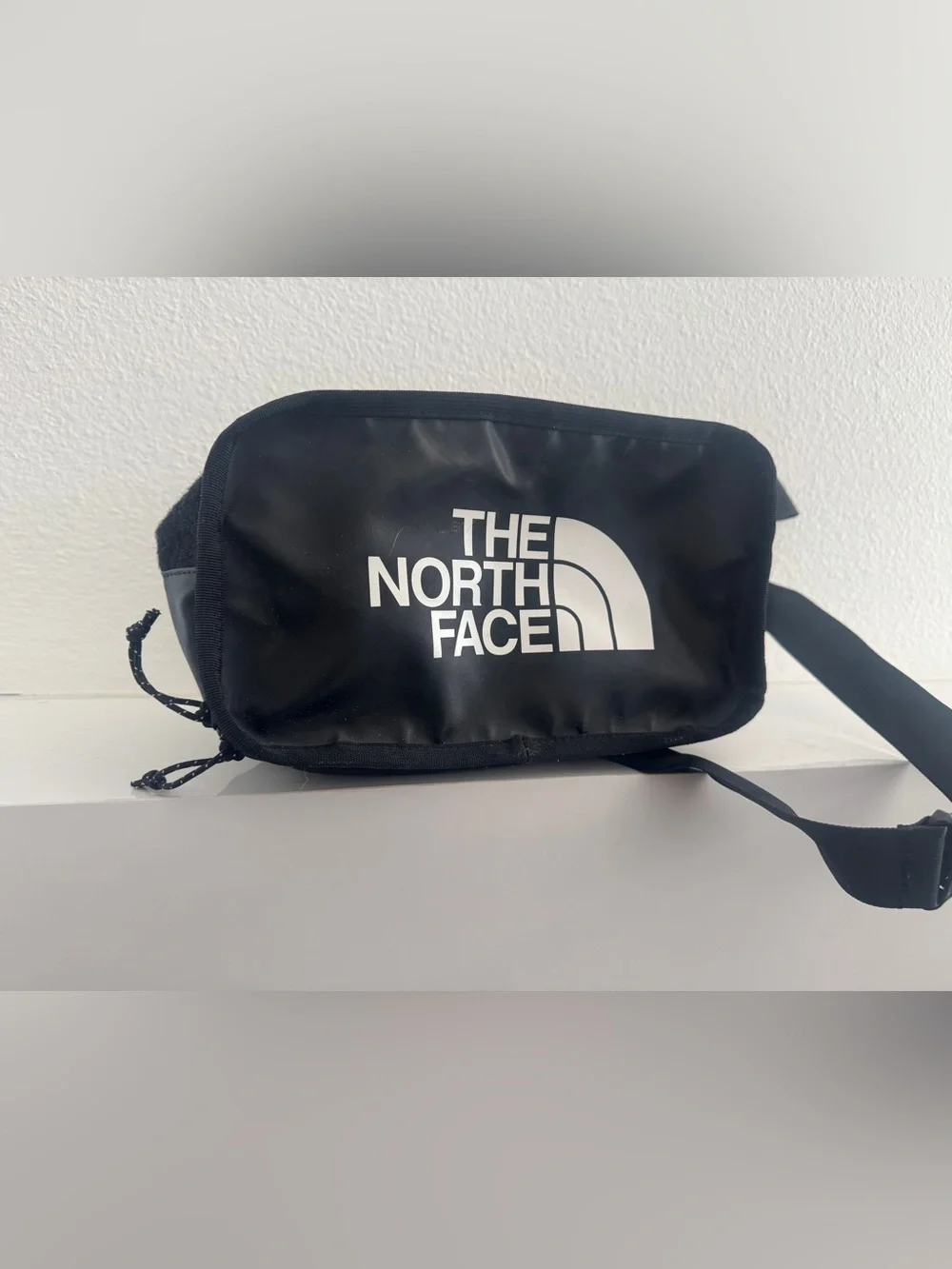 The North Face compact belt