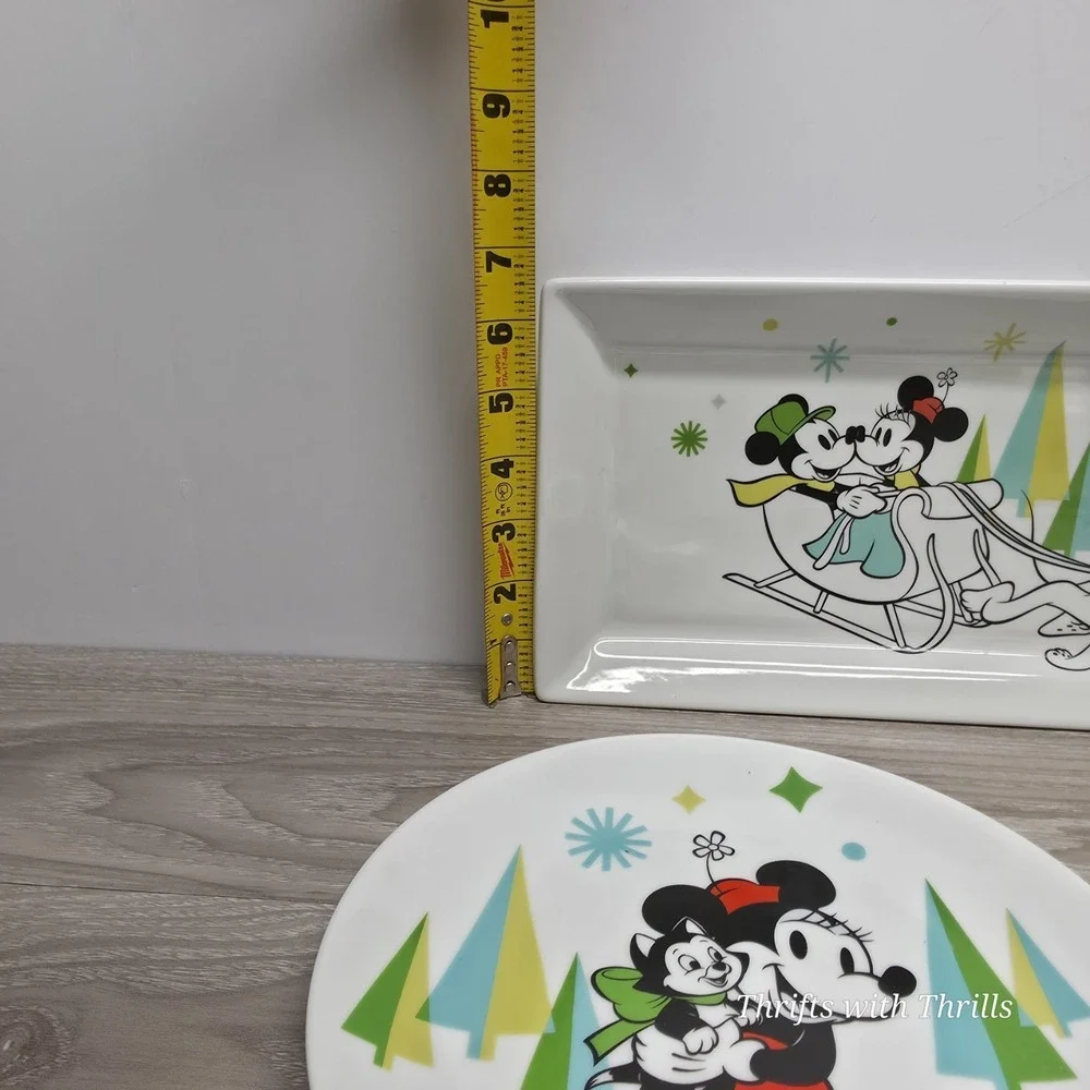Disney's Mickey Mouse - Holiday Serving Platter With (4) Plates‎ - Mousetastic!!