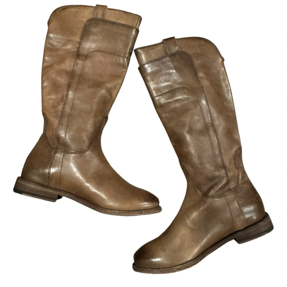 Frye new without