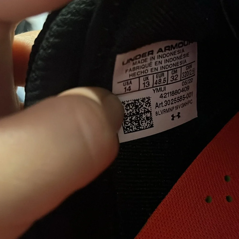 Under Armour brand new