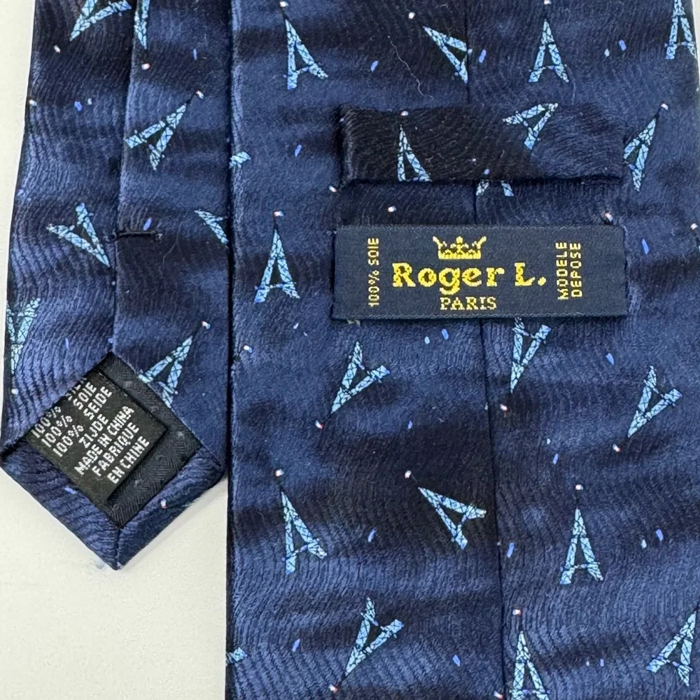 Roger L gently used