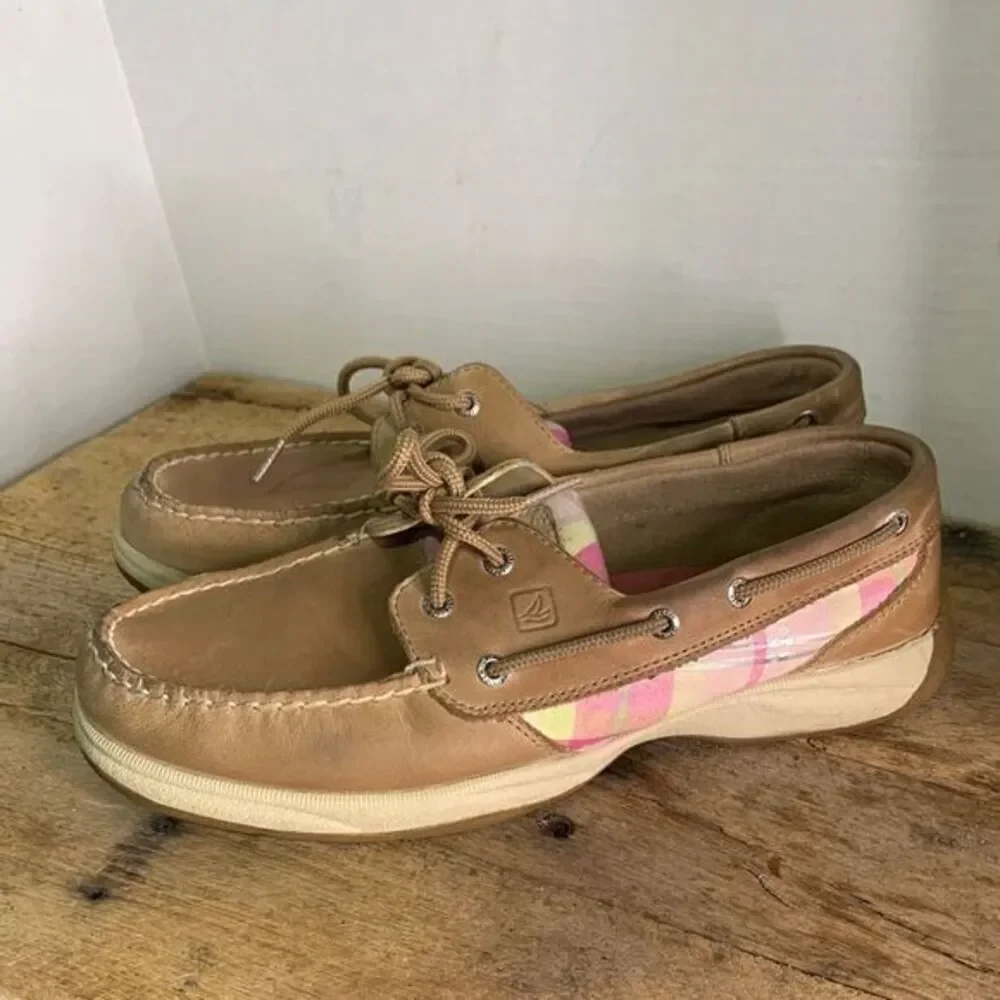 Sperry‎ brown leather boat shoes. Pink plaid slip on loafers
