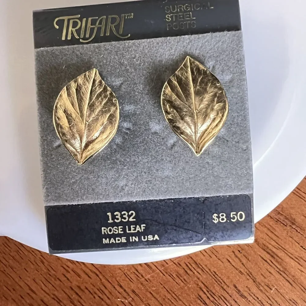 Trifari very nice