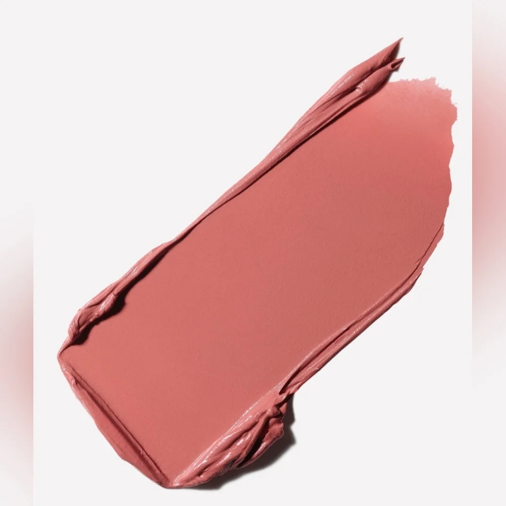 MAC Cosmetics mega bold