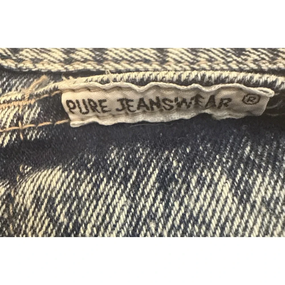 Pure Jeanswear seasons kind closure
