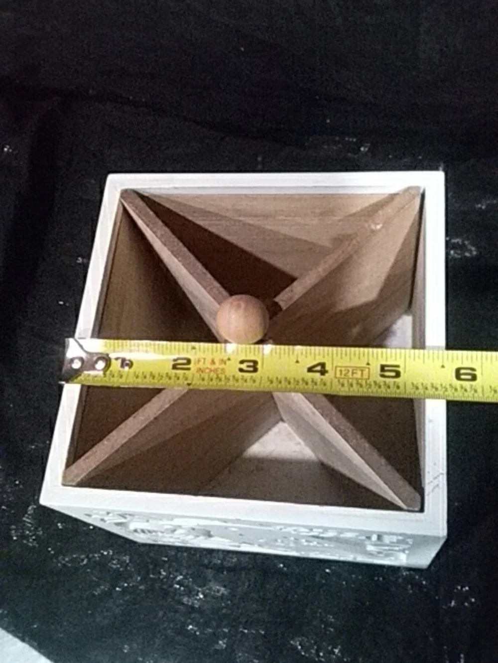 N/A white wooden