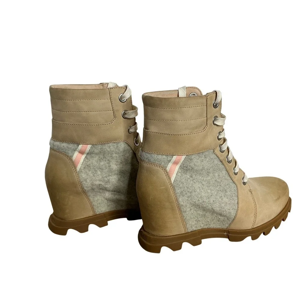 Sorel chic functional