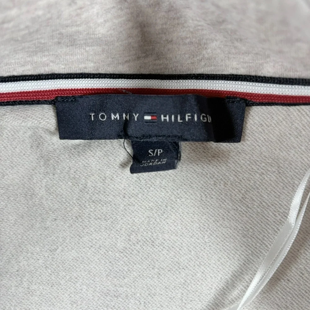 Tommy Hilfiger item pre