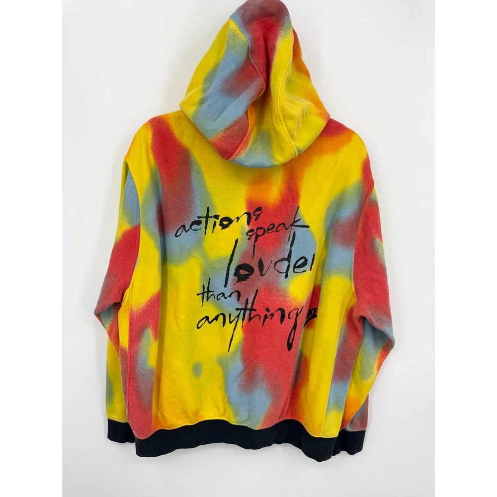 Nike vibrant pullover