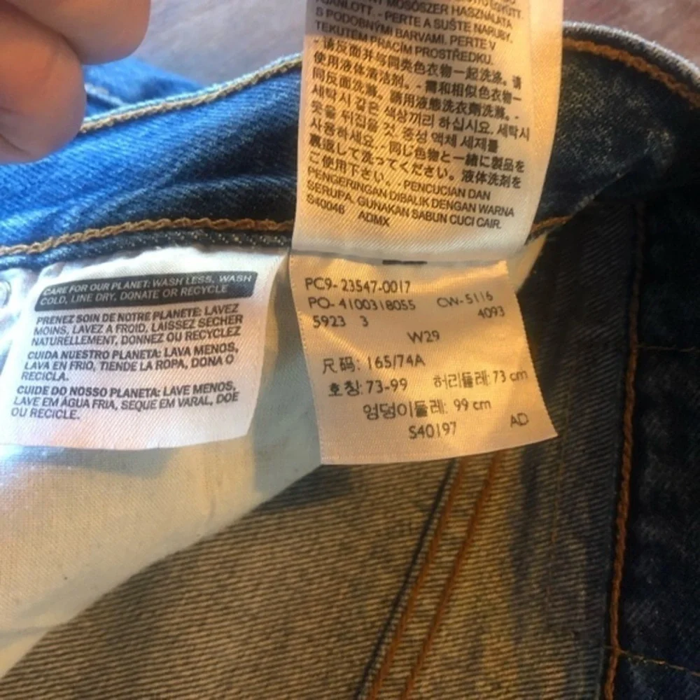 Levis preowned no