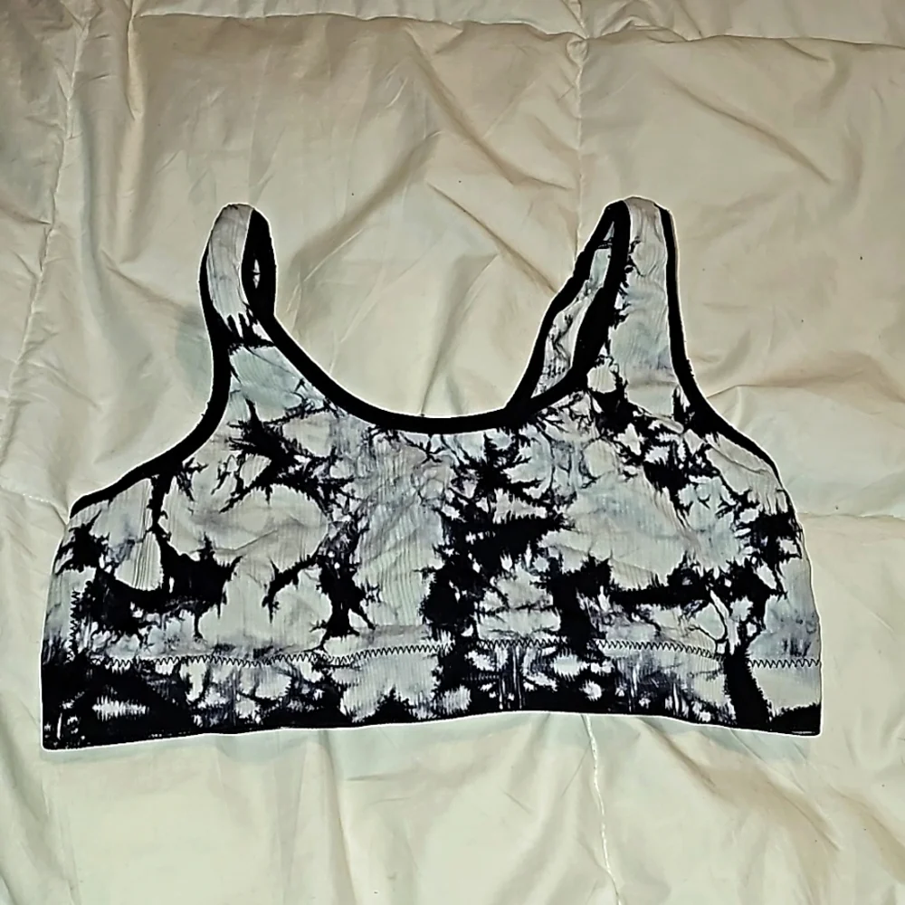 No Boundaries womens medium