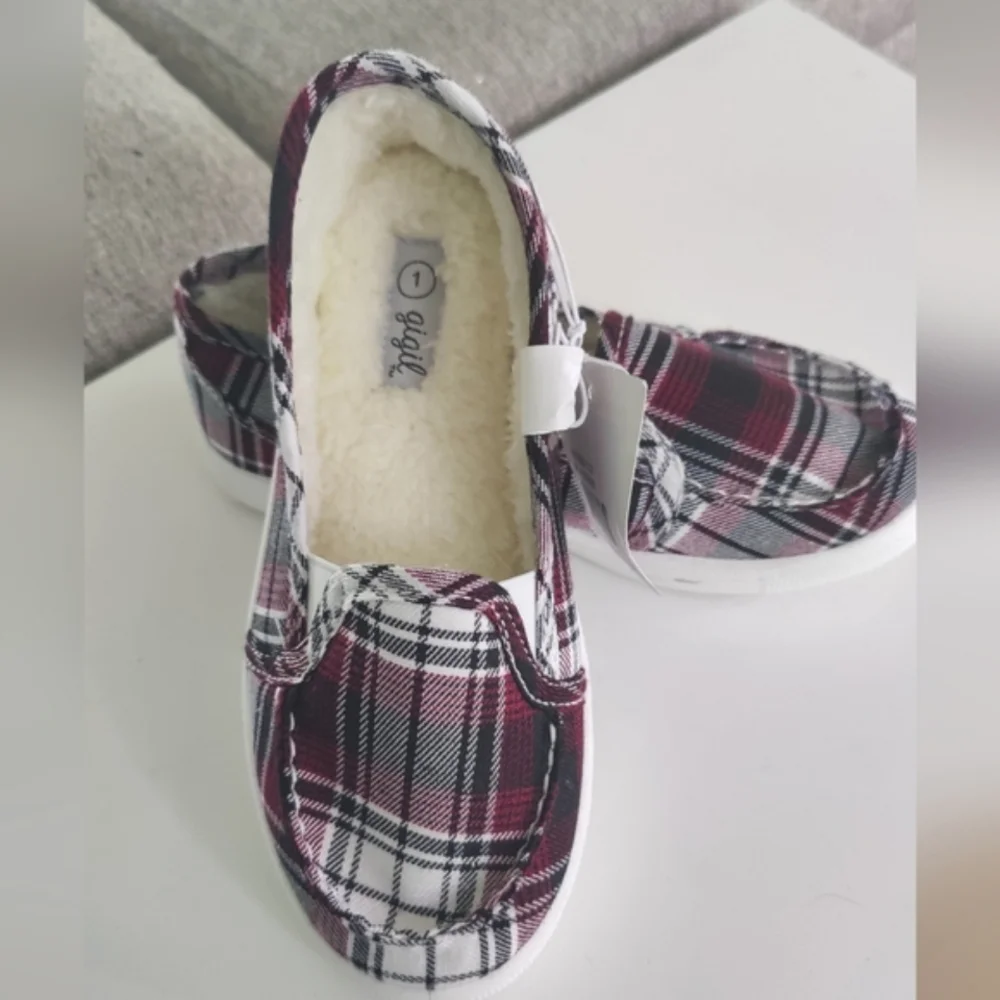 Gigil Girls Plaid Slip On Sneakers Faux Fur Lined I Have‎ 3 SIZE (1) And One 13