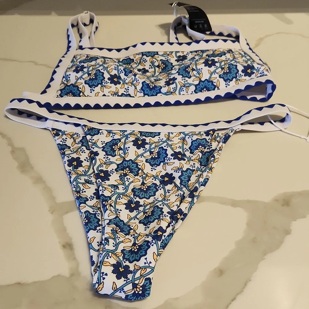 Bikinix this two
