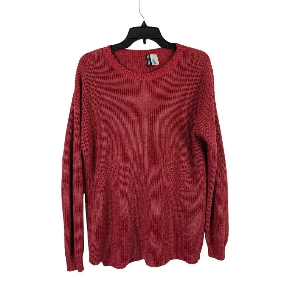 Divided Women’s Knitted Burgundy Sweater