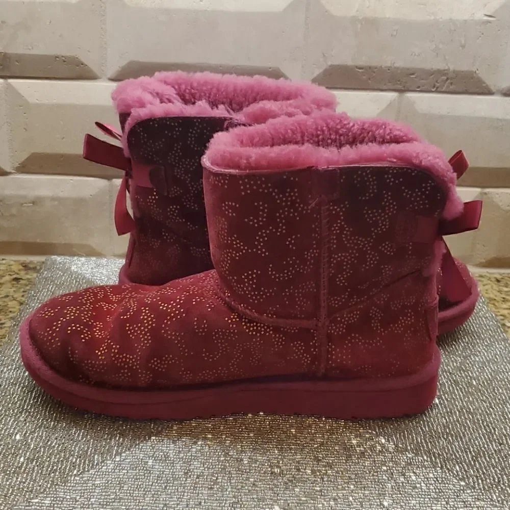 ‎UGG Metallic Short Boots - Size 5