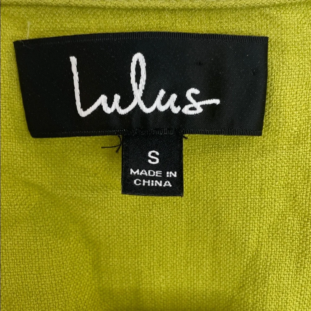 Lulus button but charming