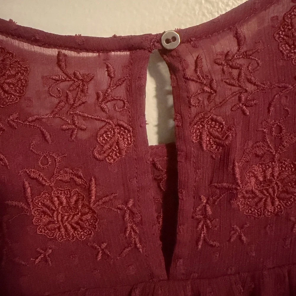 Abercrombie & Fitch chic maroon